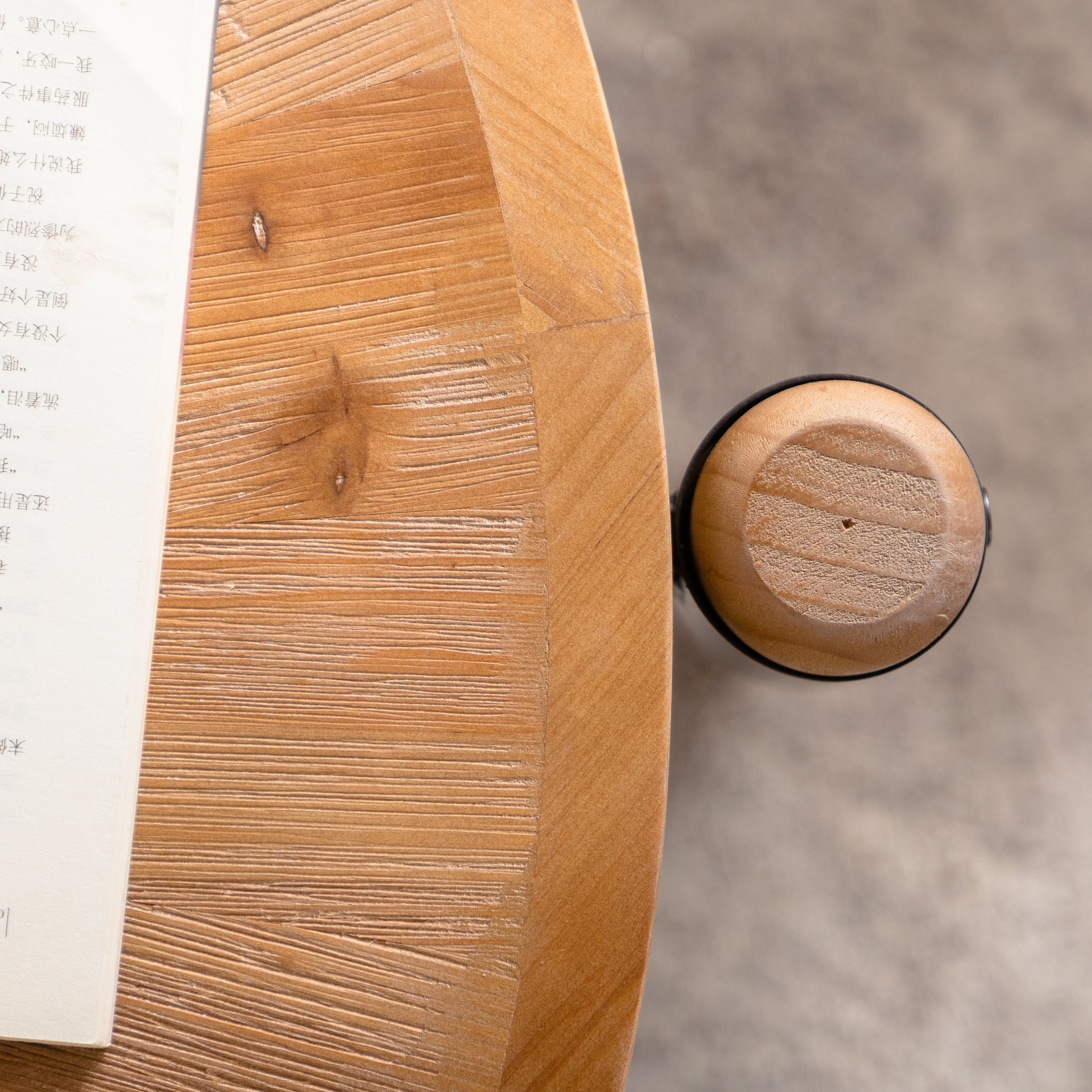 36.22' Round Radial Grain Coffee Table