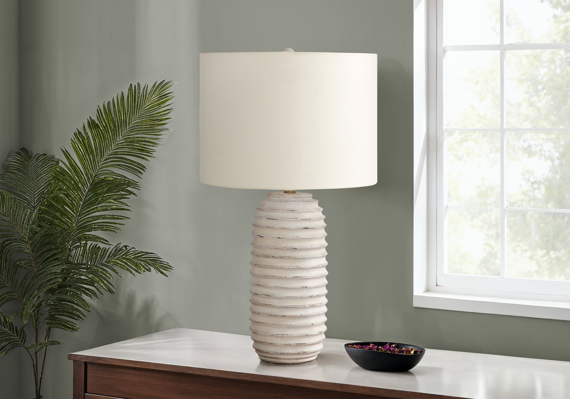Goldenfield Resin Table Lamp