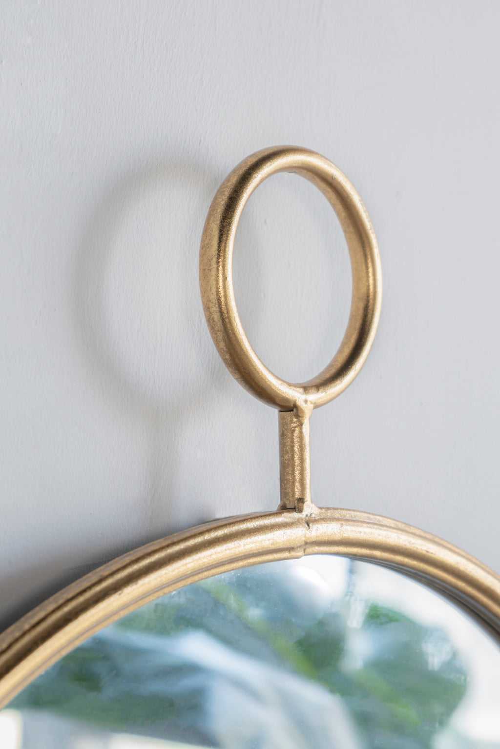 26"x32" Circle Wall Mirror with Metal Frame