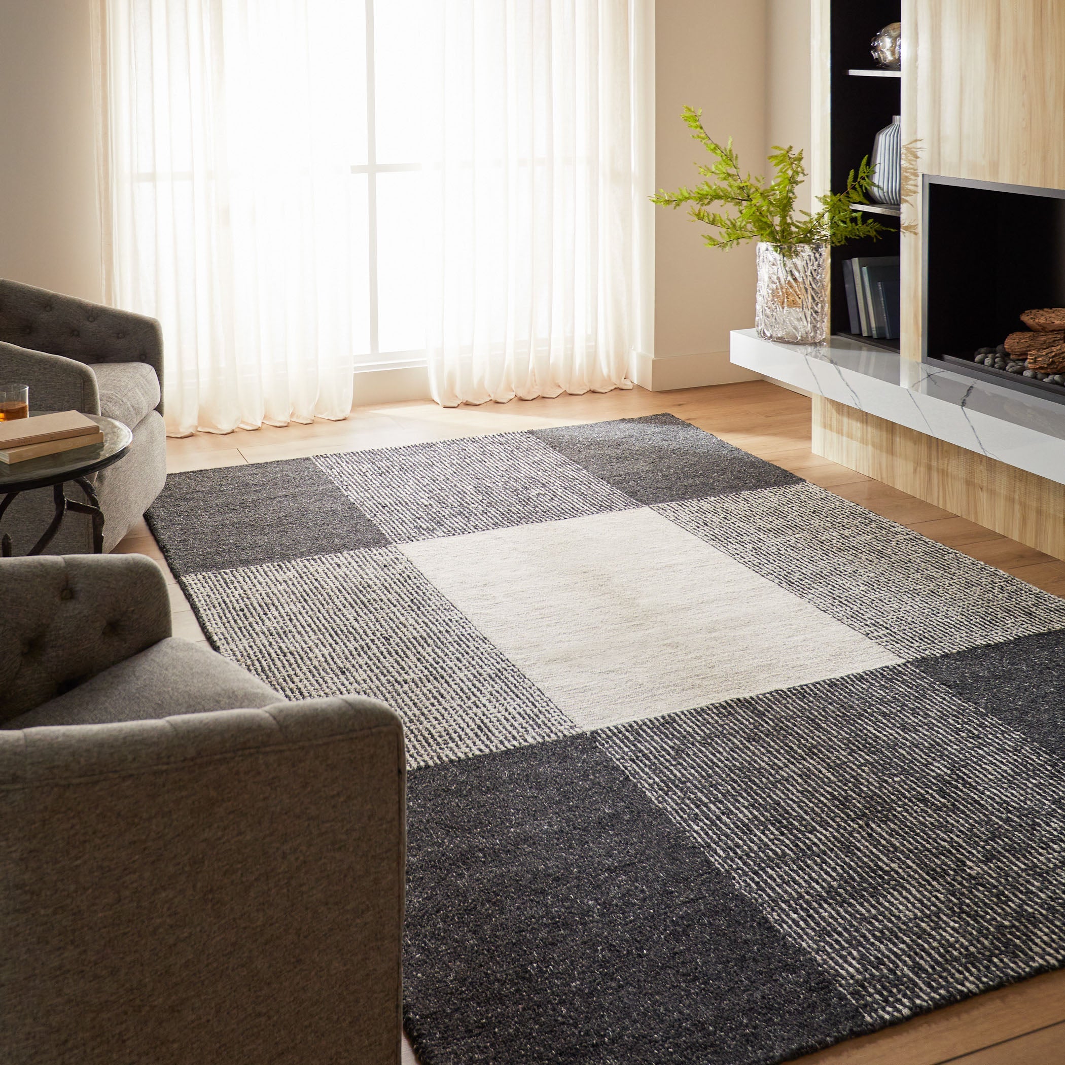 Kali Black Rug