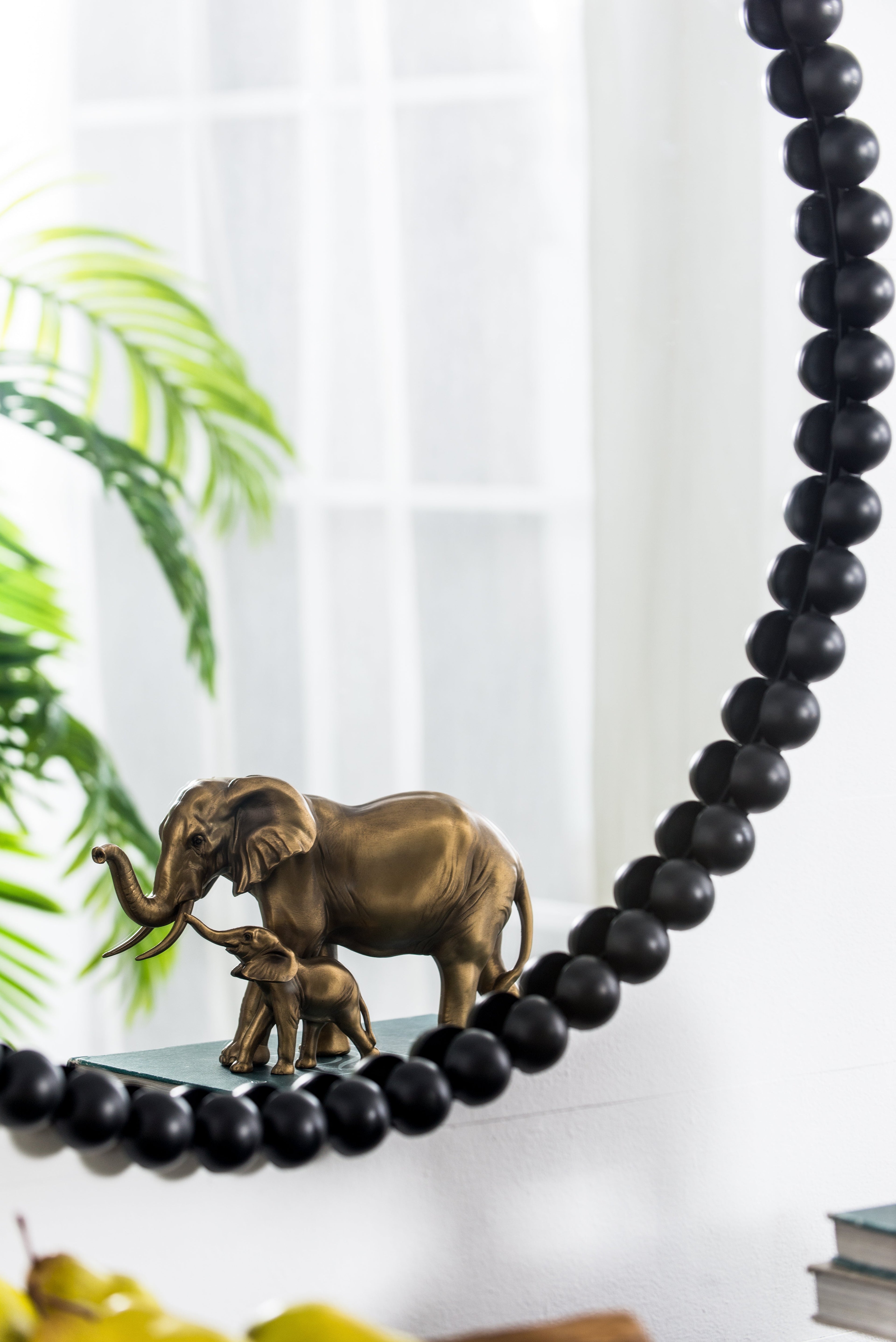 32" Circle Wall Mirror with Metal Beaded Frame