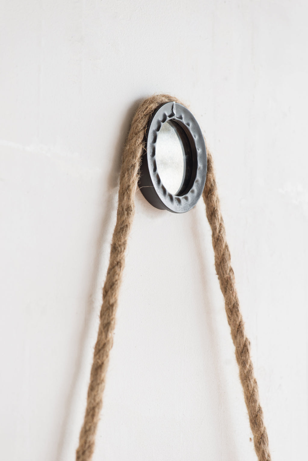 19.5" Wall Mirror with Round Metal Frame