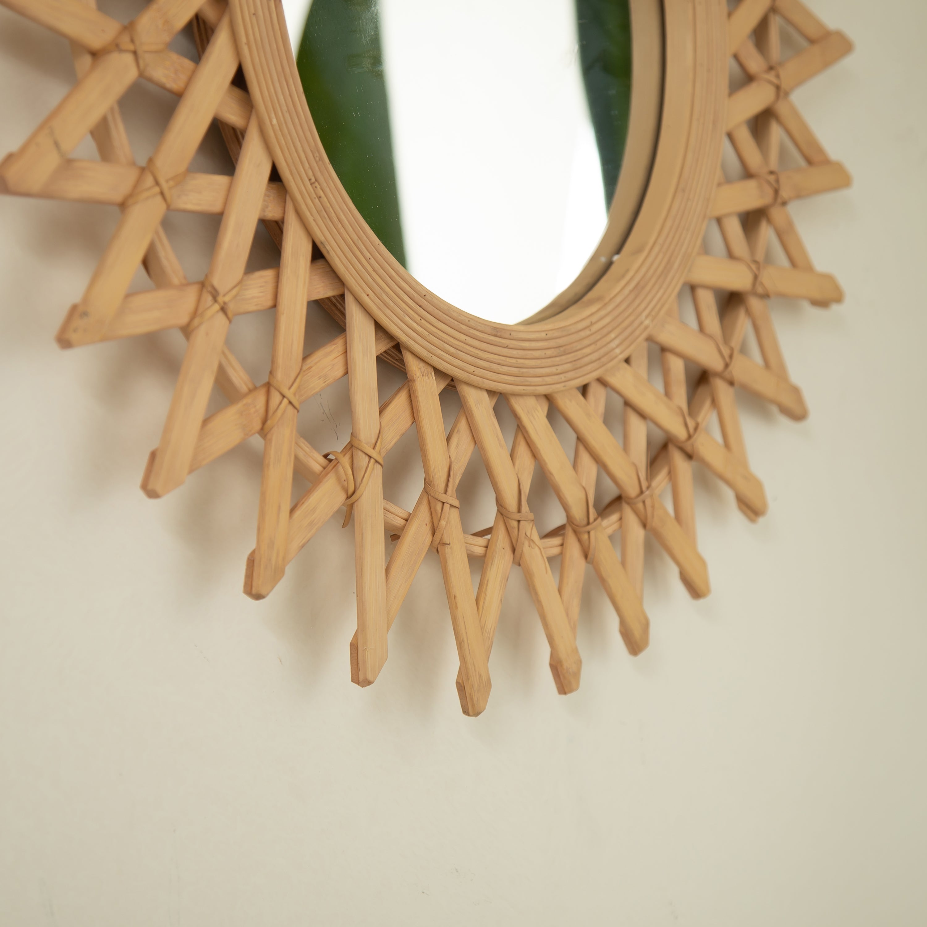 24'' Solana Round Bamboo Hemp Mirror