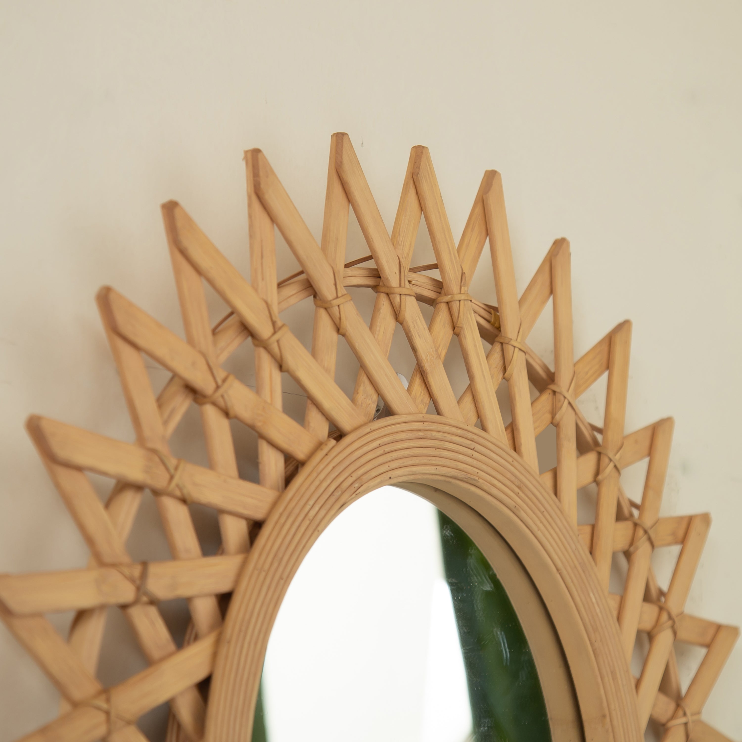 24'' Solana Round Bamboo Hemp Mirror